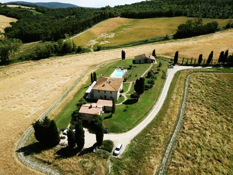 villa in tuscany