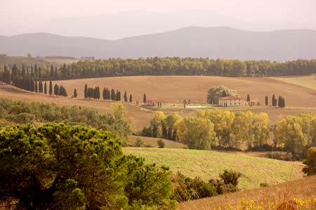 Panoramabilder von der Villa im Herbst