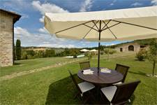 table teak in the garden