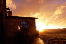 table et coucher de soleil panoramiques en Toscane