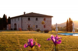 tramonto in un casale del Chianti