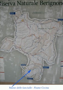 mappa della riserva con il fiume cecina e il masso delle fanciulle