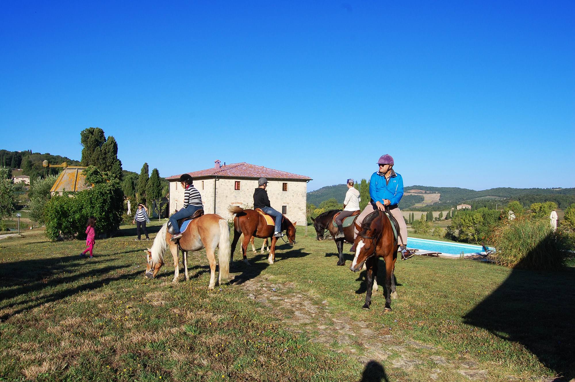 equitazione per famiglie in villa toscana