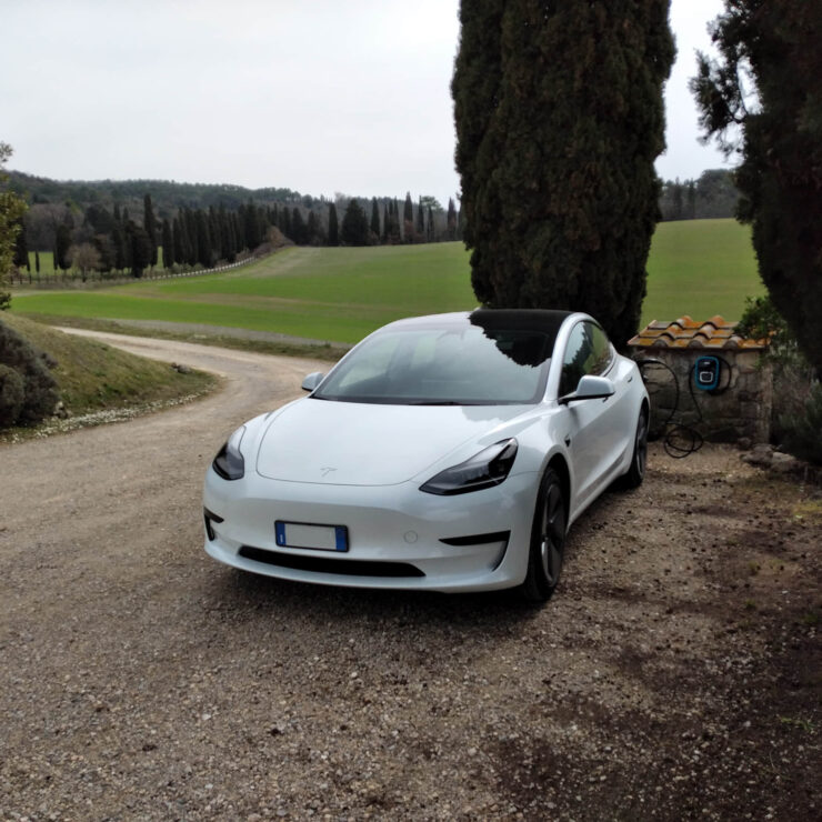Tuscany Villa with EV Charging: A Private Villa in Tuscany with Free Electric Car Charging
