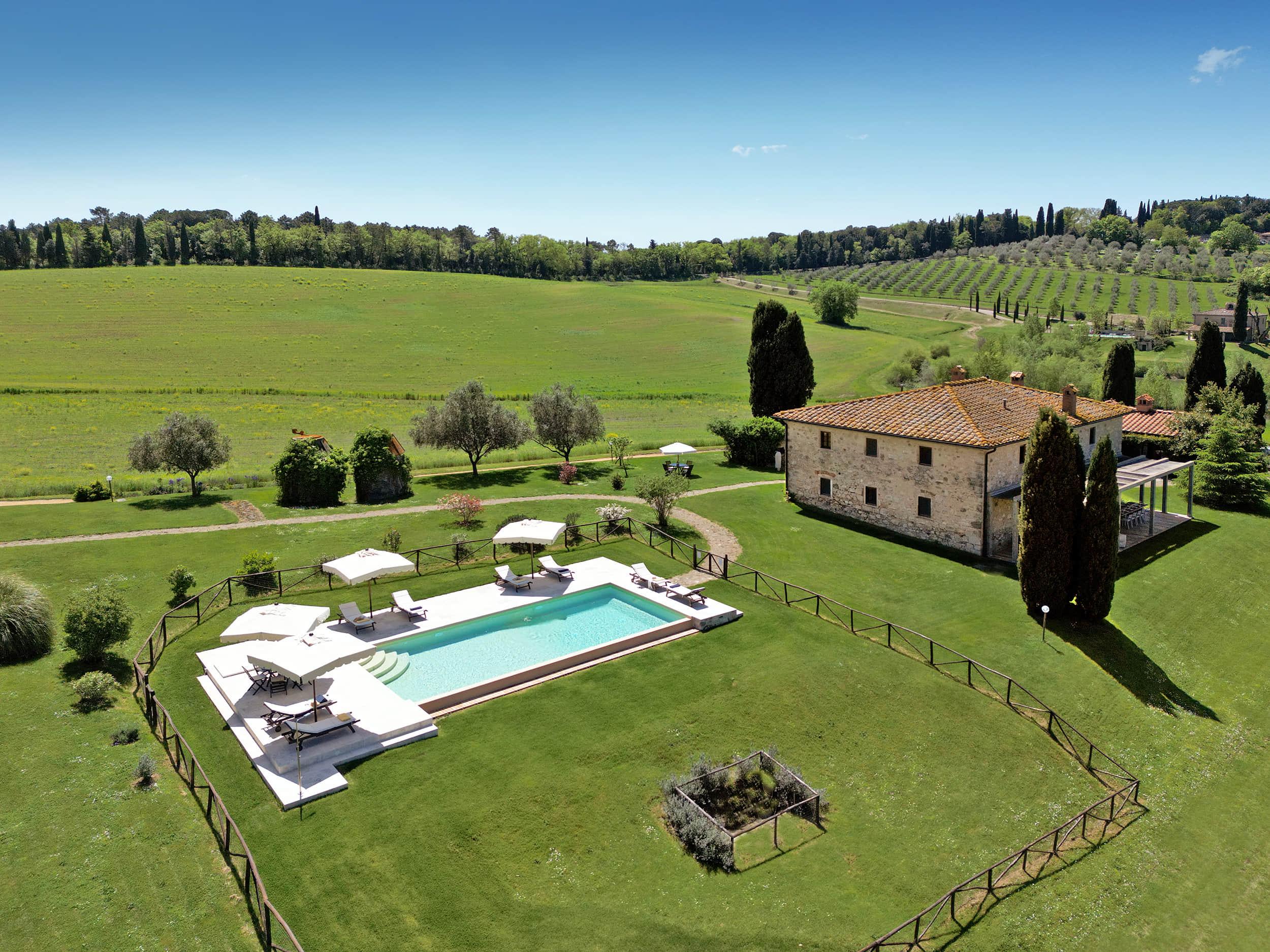 Villa in Volterra: The Complete Guide to Choosing the Perfect Tuscan Villa