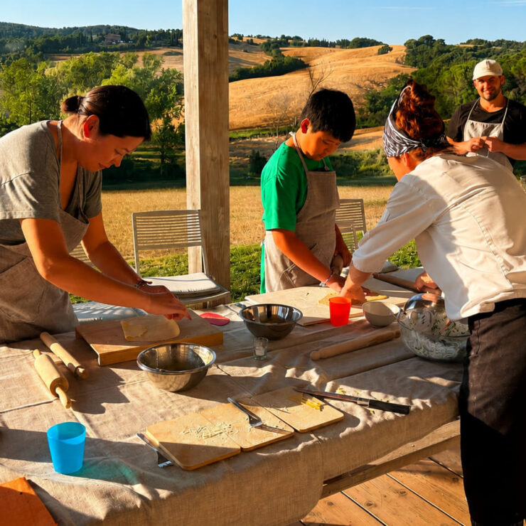 Cooking Class in una Villa Toscana: il modo più autentico per vivere la vera Toscana